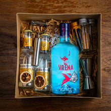 Load image into Gallery viewer, Sirena Dry Gin Botanical Kit
